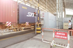 May-soi-tai-cang-Cat-Lai-Maikalogistics