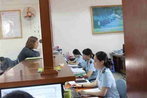 dai-ly-duoc-thay-mat-chu-hang-lam-thu-tuc-kiem-tra-chuyen-nganh